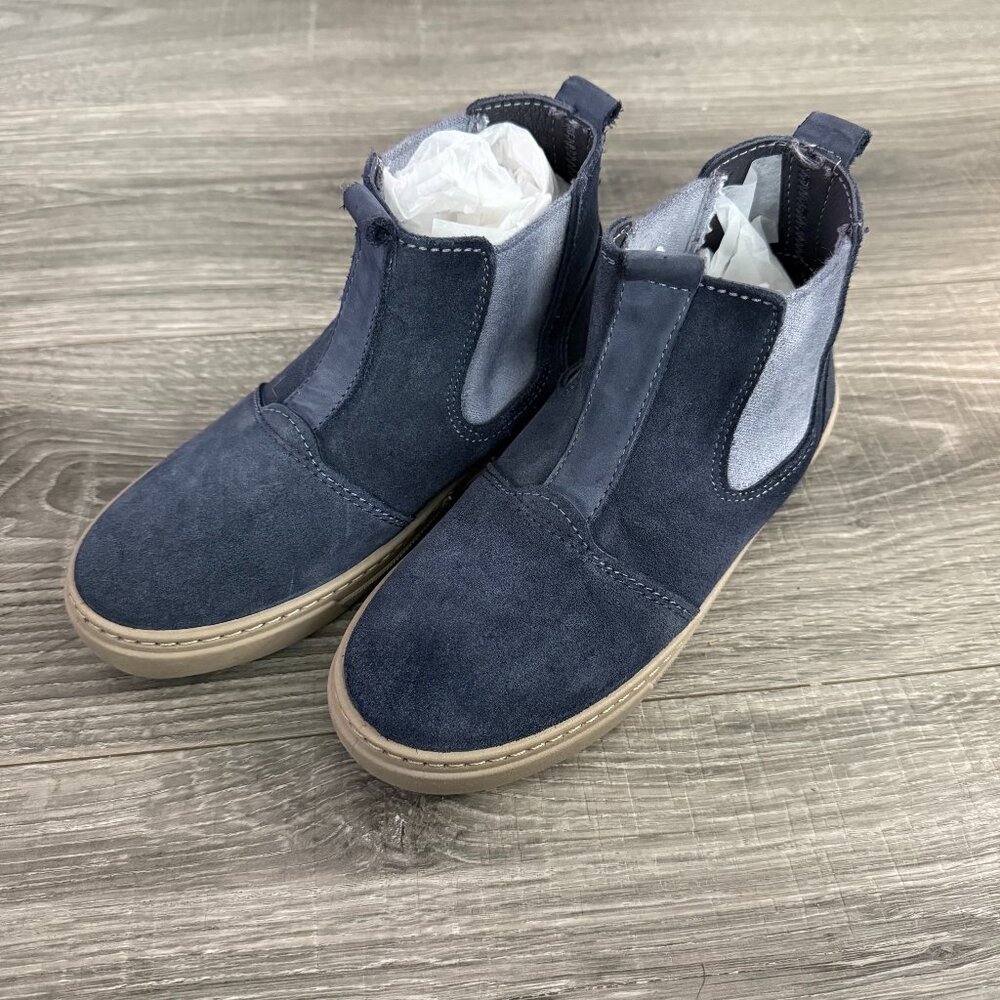 NWOB Cienta Blue Slip On Booties Faux Suede Little Kid Size 34 / 3 - Picture 1 of 4